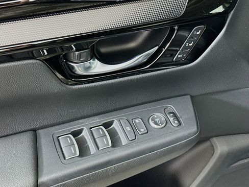 Used 2025 Honda CR-V EX-L image 15
