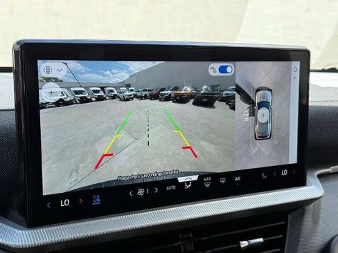 Certified 2025 Ford Explorer ST image 9