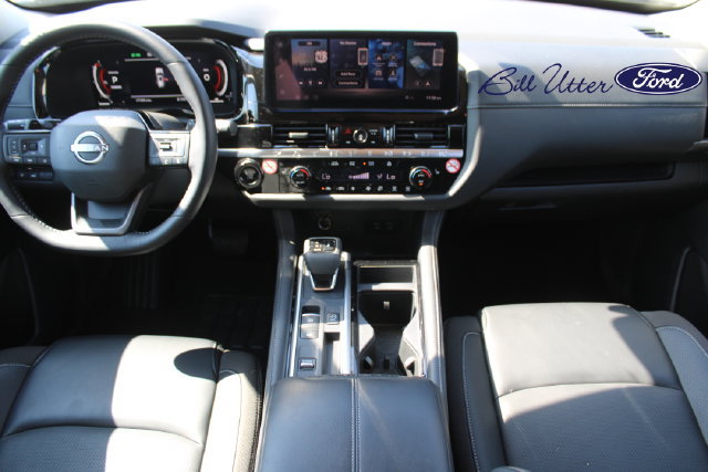 Used 2026 Nissan Pathfinder SL FWD image 16
