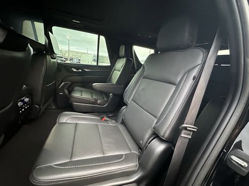 Used 2023 GMC Yukon Denali w/ Denali Reserve Package image 38