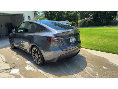Used 2022 Tesla Model Y Performance AWD/4WD image 4