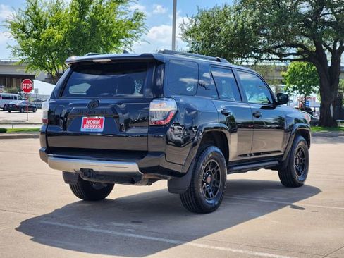 Used 2022 Toyota 4Runner TRD Off-Road Premium w/ Moonroof Package AWD/4WD image 3