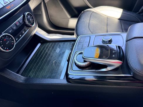 Used 2016 Mercedes-Benz GLE 400 4MATIC image 40