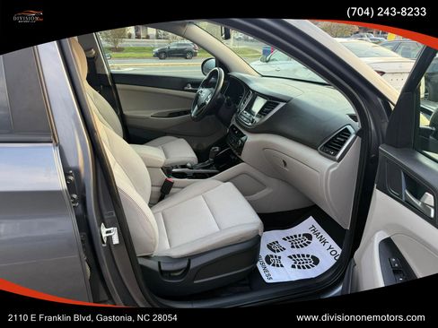 Used 2018 Hyundai Tucson Value w/ Cargo Package image 16