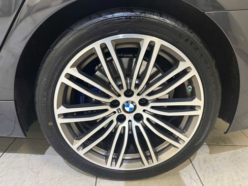 Used 2018 BMW M550i xDrive image 8