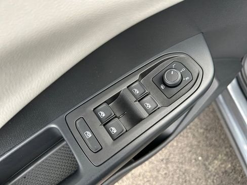 Used 2025 Volkswagen Taos S AWD/4WD image 24