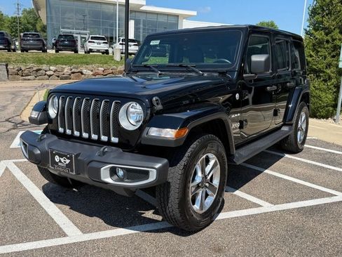 Used 2021 Jeep Wrangler Unlimited Sahara w/ Safety Group AWD/4WD image 8