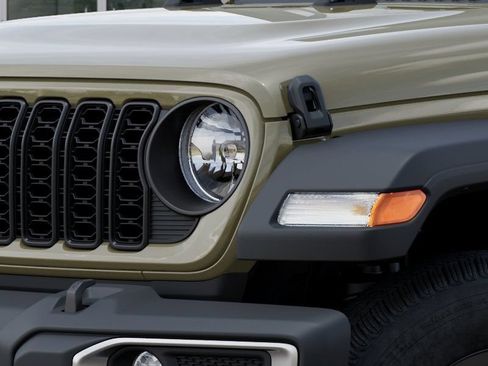 New 2026 Jeep Gladiator Sport AWD/4WD image 10