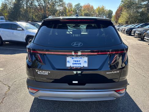 New 2025 Hyundai Tucson Limited image 7