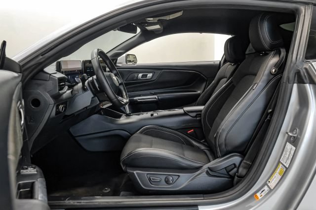 Used 2024 Ford Mustang GT RWD image 5
