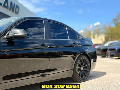 Used 2016 BMW 320i xDrive Sedan AWD/4WD image 3