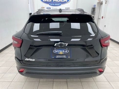 New 2026 Chevrolet Trax LT FWD image 18