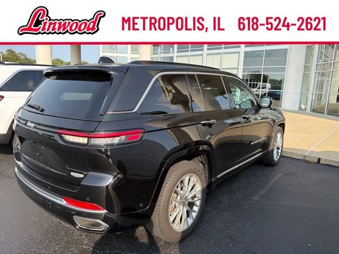 Used 2025 Jeep Grand Cherokee Summit AWD/4WD image 4