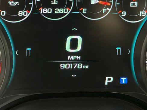 Used 2018 Chevrolet Camaro SS RWD image 3