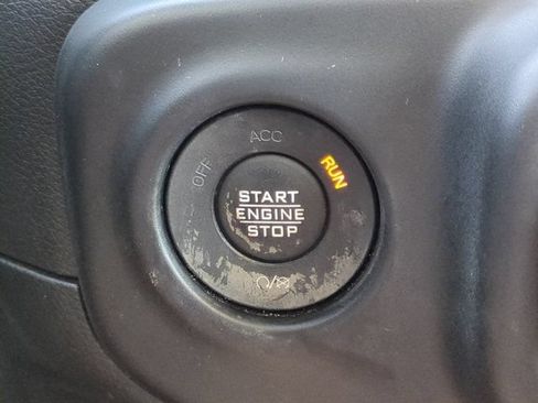 Used 2021 Jeep Wrangler Unlimited Sahara AWD/4WD image 25