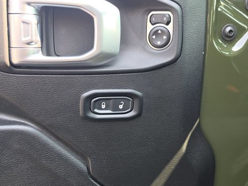 Used 2022 Jeep Wrangler Unlimited Sport AWD/4WD image 13
