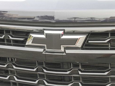 Used 2024 Chevrolet Silverado 1500 LT Trail Boss w/ Convenience Package II image 6