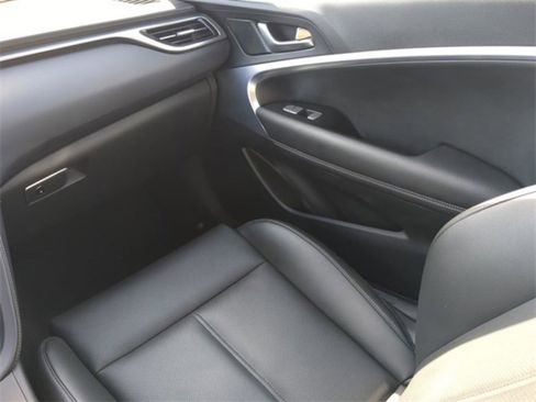 Used 2025 Genesis G70 2.5T image 42