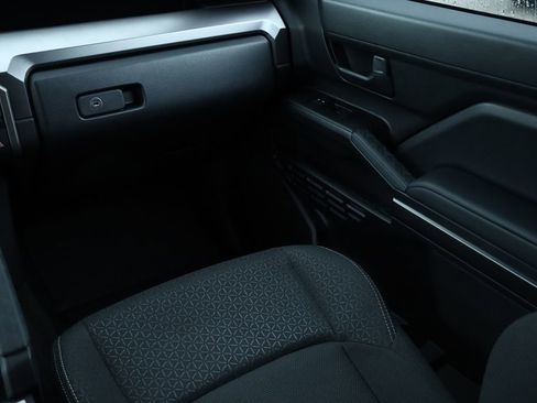 Used 2025 Toyota 4Runner SR5 image 16