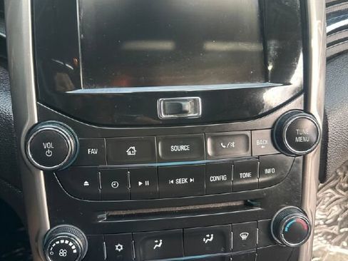 Used 2015 Chevrolet Malibu LT FWD image 18