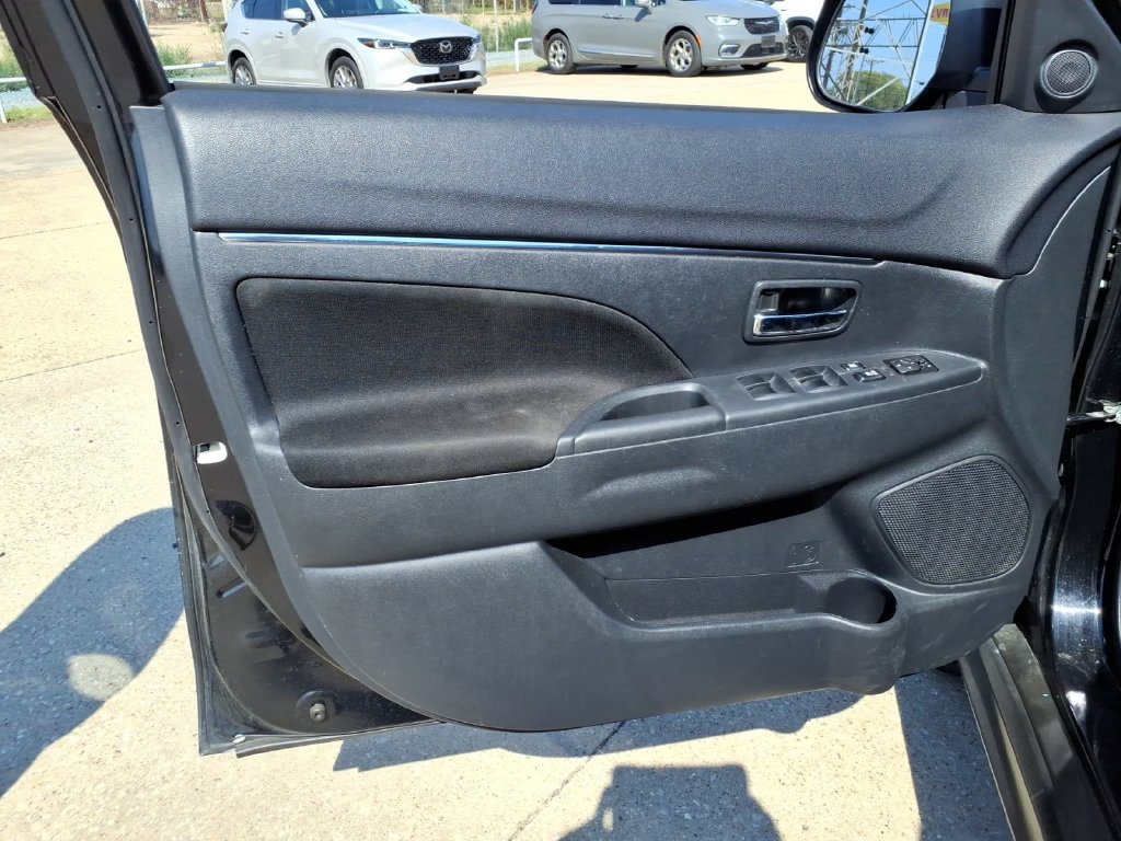 Used 2024 Mitsubishi Outlander Sport LE AWD/4WD image 23