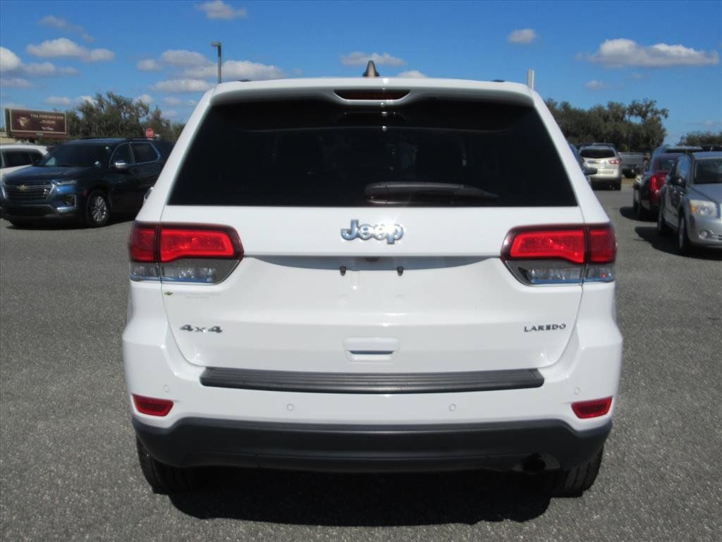 Used 2022 Jeep Grand Cherokee Laredo E AWD/4WD image 5
