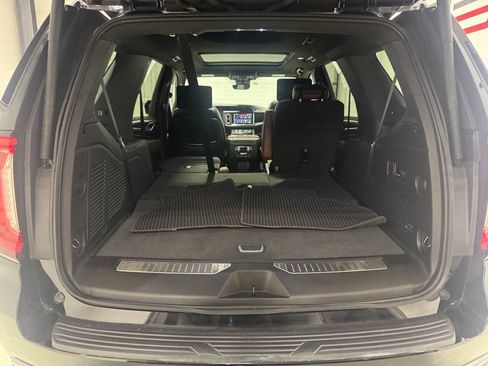 Used 2023 GMC Yukon Denali Ultimate AWD/4WD image 31