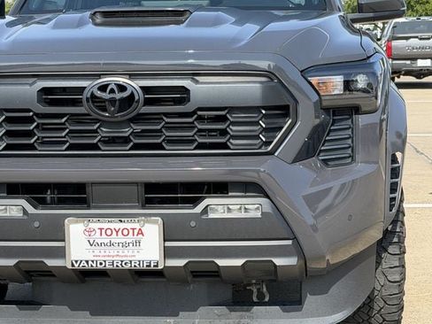 Certified 2025 Toyota Tacoma TRD Sport w/ TRD Sport Upgrade Package AWD/4WD image 9