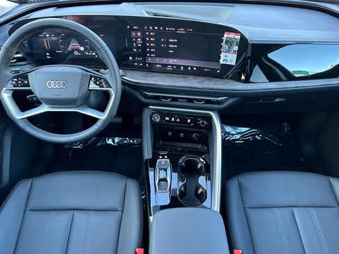 New 2025 Audi Q5 Premium image 12