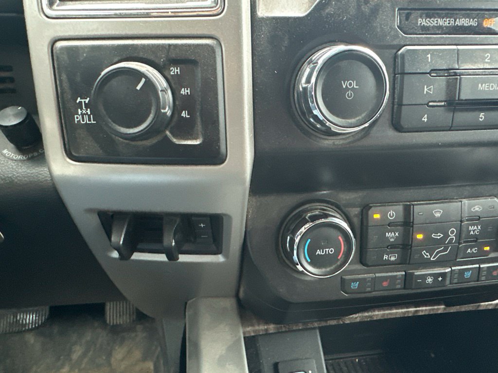Used 2019 Ford F250 Lariat w/ Chrome Package AWD/4WD image 43