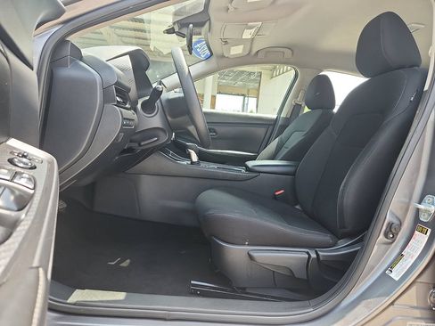 Used 2024 Nissan Sentra S FWD image 8