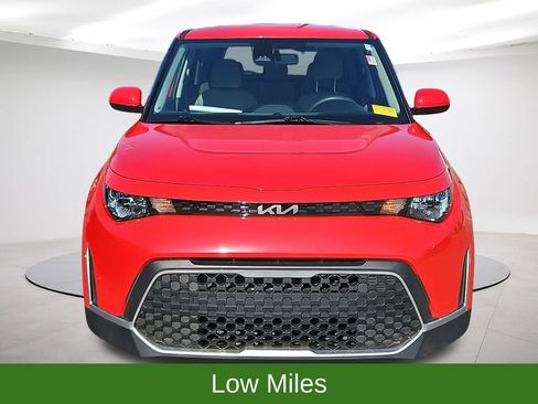 Used 2025 Kia Soul LX FWD image 2