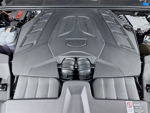 New 2025 Porsche Cayenne S image 32