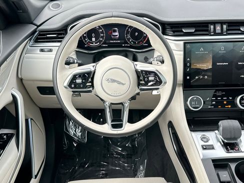 Used 2025 Jaguar F-PACE R-Dynamic S image 15