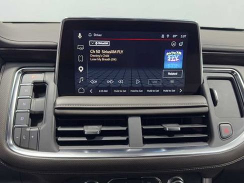 Used 2023 GMC Yukon XL SLT w/ SLT Premium Package RWD image 32