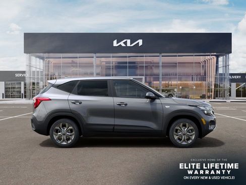 New 2026 Kia Seltos LX FWD image 8