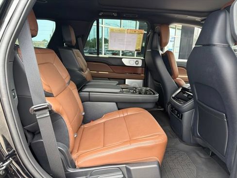 Certified 2023 Lincoln Navigator Reserve AWD/4WD image 22