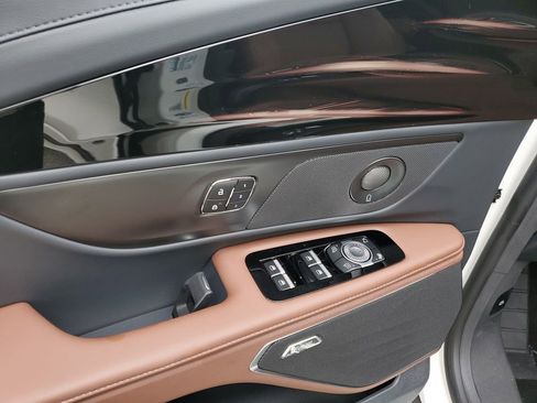 New 2026 Lincoln Nautilus Reserve AWD/4WD image 18