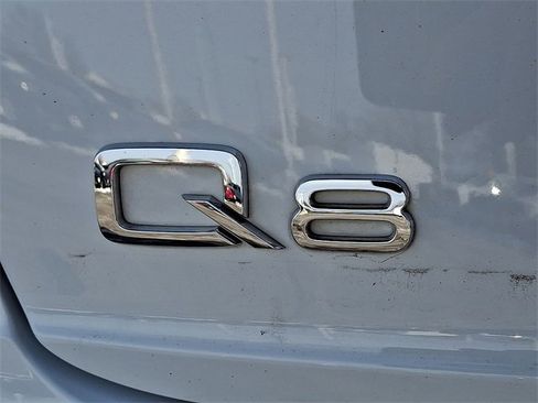 Used 2023 Audi Q8 Premium Plus w/ Premium Plus Package image 31