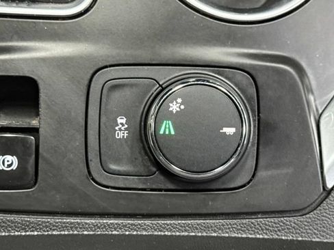 Used 2019 Chevrolet Traverse LT w/ LT Premium Package FWD image 24
