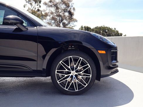 New 2026 Porsche Macan AWD/4WD image 11