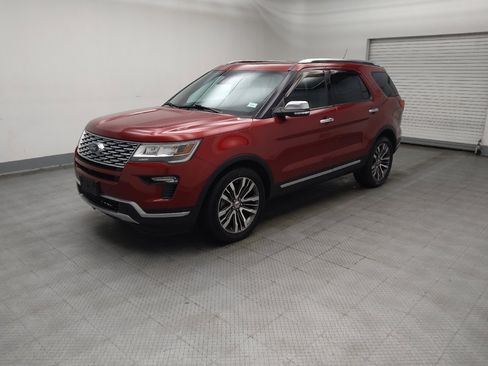 Used 2018 Ford Explorer Platinum AWD/4WD image 2