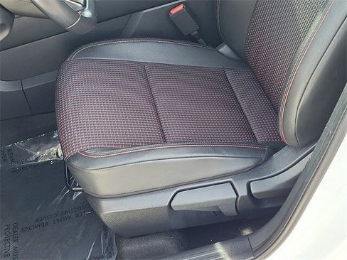 Certified 2025 Nissan Kicks SR image 23