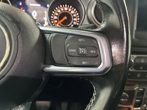 Used 2020 Jeep Wrangler Unlimited Sahara image 18