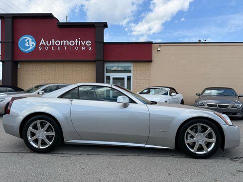Used 2004 Cadillac XLR image 9