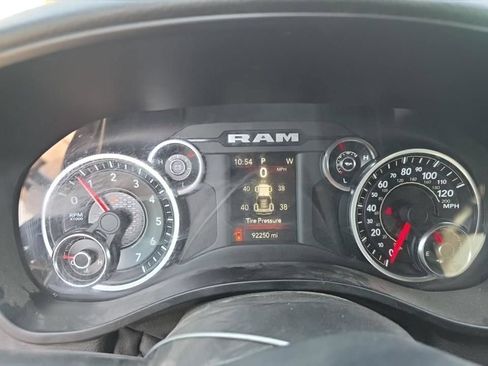 Used 2019 RAM 1500 Big Horn AWD/4WD image 9