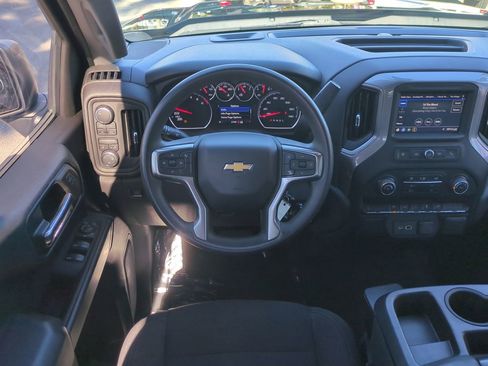 Used 2022 Chevrolet Silverado 1500 Custom w/ Safety Confidence Package image 15