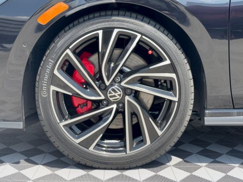 Used 2023 Volkswagen GTI Autobahn FWD image 13