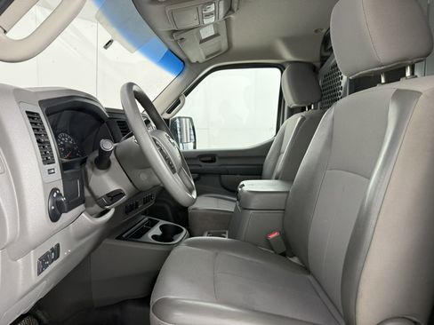 Used 2014 Nissan NV 2500 SV w/ Technology Package RWD image 15