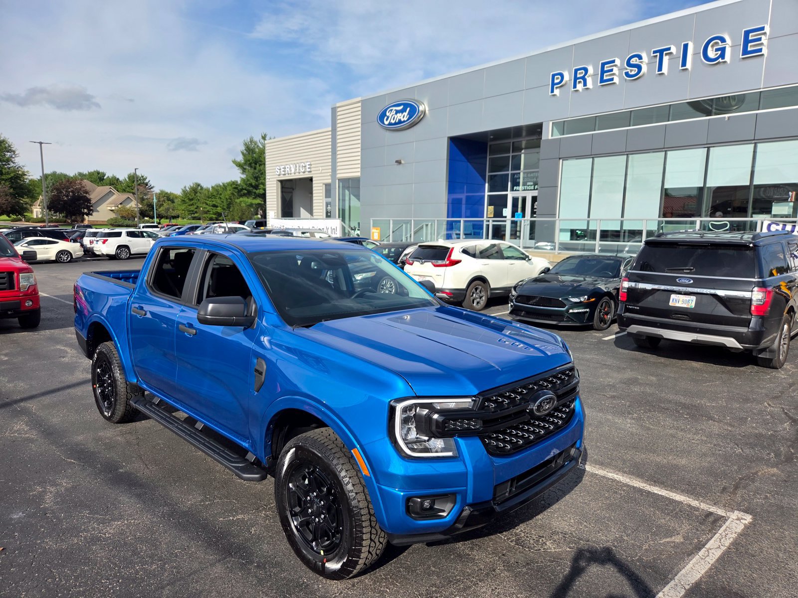 New 2026 Ford Ranger XLT w/ Black Appearance Package AWD/4WD image 9